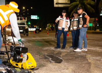Estefanía Mercado inicia mega operativo de bacheo para atender tres años de rezago en Playa del Carmen
