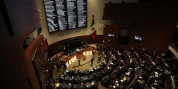 Senado avala blindar reformas de la 4T a la Constitución
