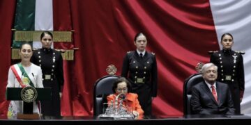 Reconoce Claudia Sheinbaum a AMLO en su primer mensaje como presidenta