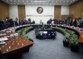 Claudia Sheinbaum pide al INE revisar costo de elecciones de jueces y magistrados