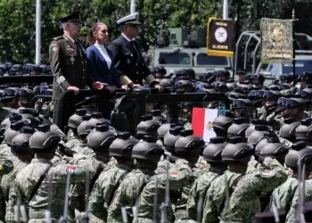 Fuerzas Armadas rinden honores plenos a Claudia Sheinbaum como Comandanta Suprema