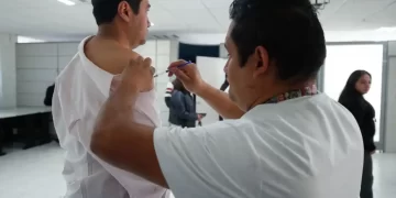 Inicia campaña nacional de vacunación contra Covid-19 en México