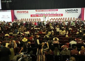 Indignados contra jueces, gobernadores de Morena cierran filas con Claudia Sheinbaum