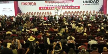 Indignados contra jueces, gobernadores de Morena cierran filas con Claudia Sheinbaum