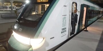 Claudia Sheinbaum encabeza en Palacio Nacional reunión evaluatoria sobre Tren Maya