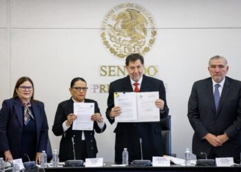 Secretaria de Gobernación entrega al Senado iniciativas para dar certeza a elección judicial