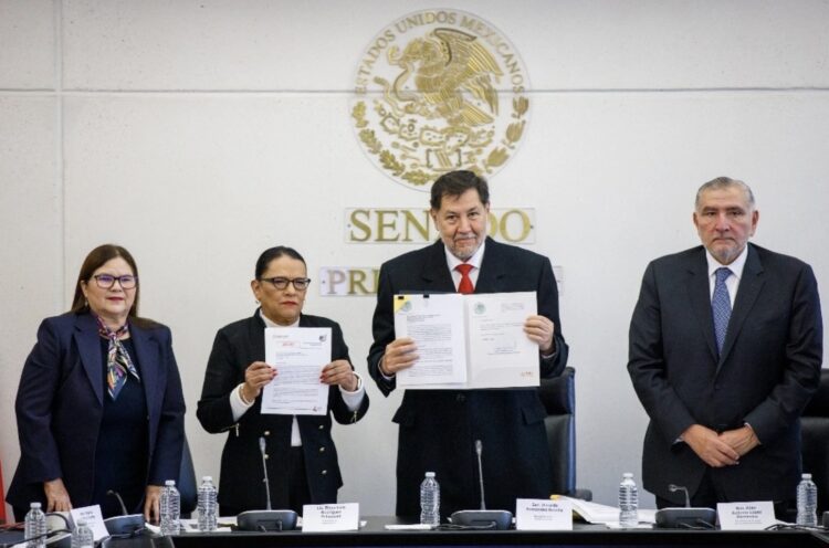 Secretaria de Gobernación entrega al Senado iniciativas para dar certeza a elección judicial