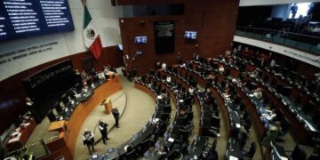 "Senado alista declaratoria" Avalan 17 congresos Supremacía Constitucional