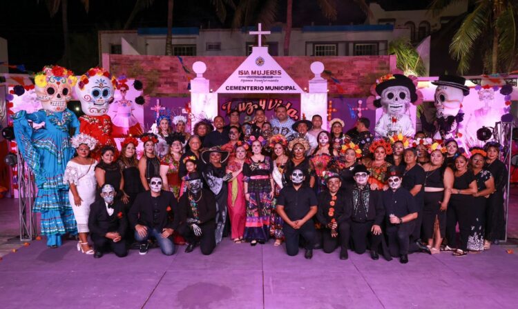 Cierra con éxito rotundo Festival Luz y Vida ‘Entre Vivos y Muertos’ en Isla Mujeres