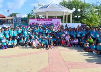 Puerto Morelos cierra mes rosa con exitosa Carrera por la Salud