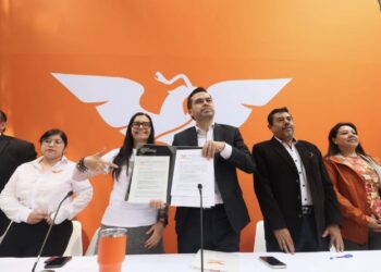 Álvarez Máynez se registra como aspirante para dirigir Movimiento Ciudadano