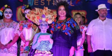 Puerto Morelos celebra el "Janal Pixan" con colorido festival