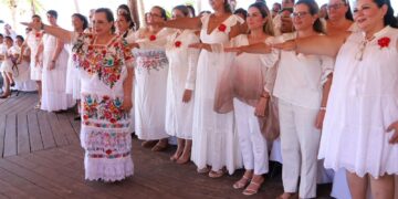Toma protesta voluntariado del DIF Isla Mujeres, refrendando compromiso con sectores más vulnerables