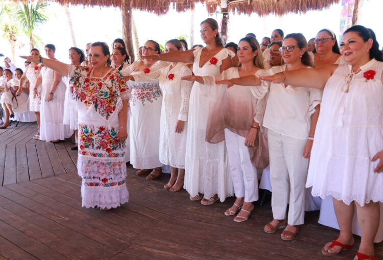 Toma protesta voluntariado del DIF Isla Mujeres, refrendando compromiso con sectores más vulnerables