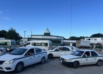 Adiós a la mafia taxista; oportunidad para Mara