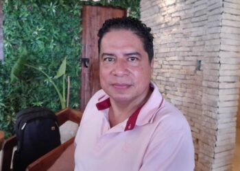 Se pronuncia Lenin Amaro en contra de cobrar el DSA por turista