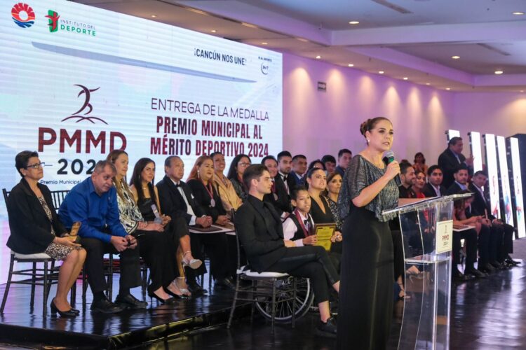 Mara Lezama reconoce a deportistas Premio Municipal del Deporte 2024 de Benito Juárez