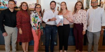 Coordina gobierno de Isla Mujeres con el Congreso del Estado entrega de propuesta de Ley de Ingresos 2025