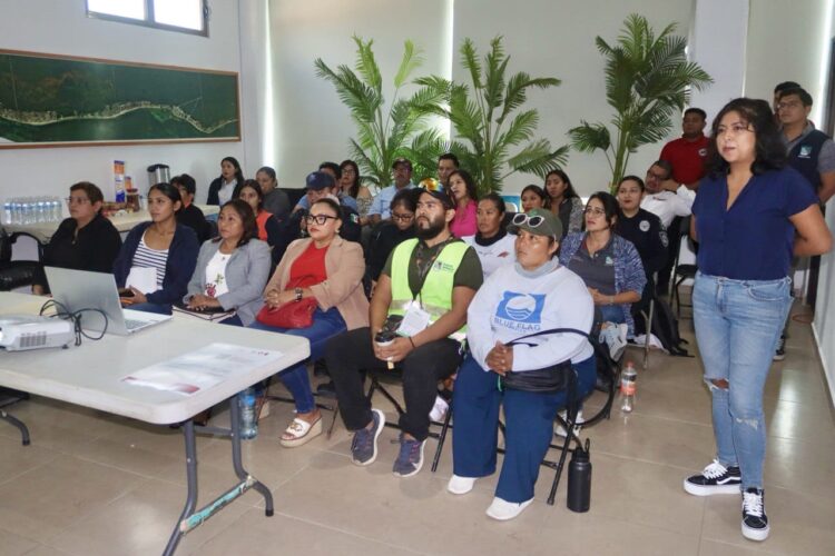 Actualizan a servidores públicos de Puerto Morelos sobre la reglamentación en Bienestar Animal