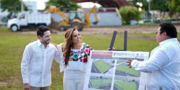 El diputado Renán Sánchez acompaña a la Gobernadora Mara Lezama en gira por Cozumel