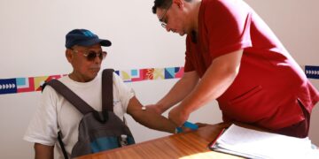 Refrenda Atenea Gómez su compromiso con la salud masculina en el Mes de la Salud del Hombre