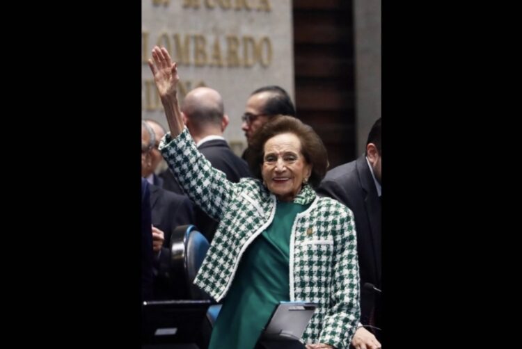 Realizan homenaje póstumo a Ifigenia Martínez y Hernández