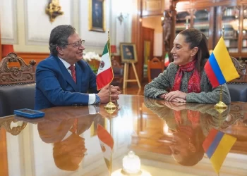 Abordé con Gustavo Petro temas de educación y reunión de la Celac: Claudia Sheinbaum