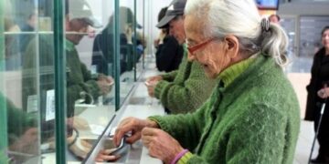 Pensión para adultos mayores quitan retroactividad