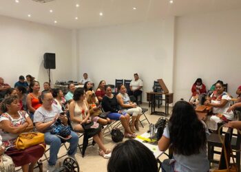 Imparten curso de bordado a maquina a emprendedoras de Puerto Morelos