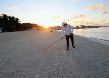 Refuerza Atenea Gómez acciones de limpieza para brindar playas seguras, limpias y ordenadas en Isla Mujeres