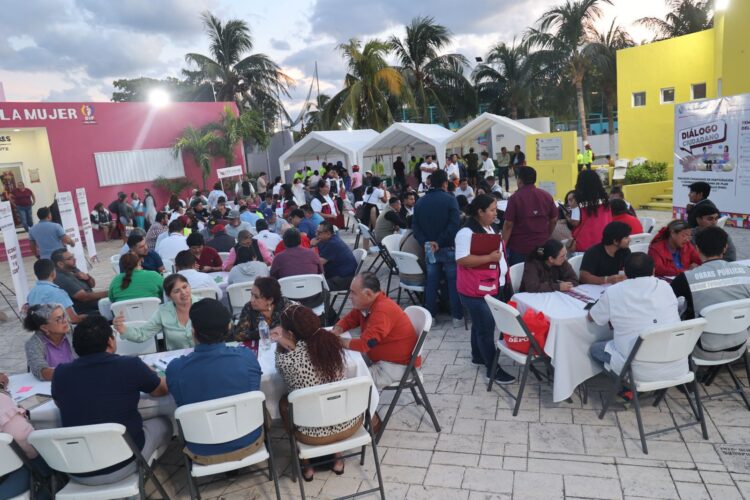 Escucha gobierno de Isla Mujeres a la gente a través del Diálogo Ciudadano