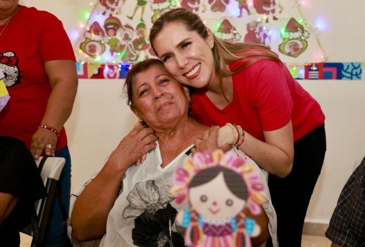 Transforma Atenea Gómez calidad de vida de abuelitos de Zona Continental a través de la Casa del Adulto Mayor