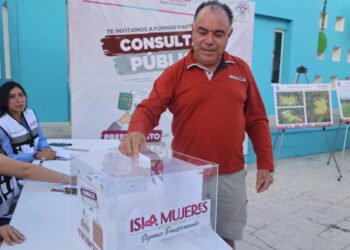 Realizan la primera Consulta Pública del Presupuesto Participativo en Isla Mujeres