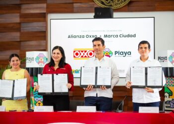 Suman Gobierno de Playa del Carmen y tiendas Oxxo esfuerzos para promocionar la marca Ciudad Playa del Carmen