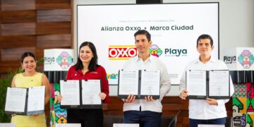 Suman Gobierno de Playa del Carmen y tiendas Oxxo esfuerzos para promocionar la marca Ciudad Playa del Carmen