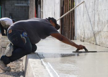 Impulsa Atenea Gómez la transformación de Ciudad Mujeres con obras integrales de pavimentación