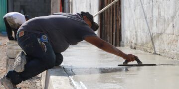 Impulsa Atenea Gómez la transformación de Ciudad Mujeres con obras integrales de pavimentación