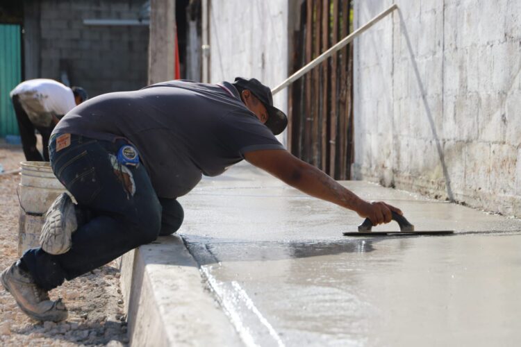 Impulsa Atenea Gómez la transformación de Ciudad Mujeres con obras integrales de pavimentación