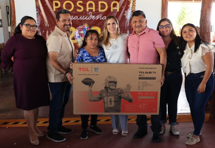 Celebra Atenea Gómez la Posada Navideña con las y los periodistas