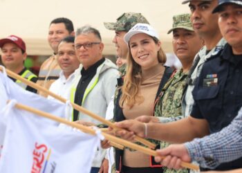 Da Atenea Gómez banderazo de inicio del Operativo Guadalupe-Reyes en Isla Mujeres