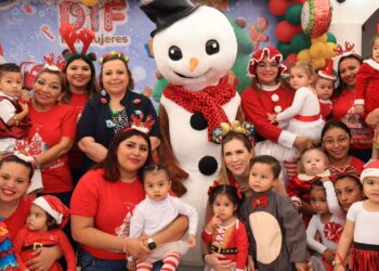 Encabeza Atenea Gómez Festival Navideño del Cendi “Arrecifes”