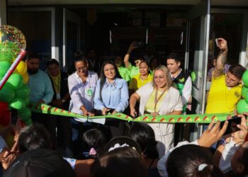 Blanca Merari inaugura tienda de autoservicio en Puerto Morelos