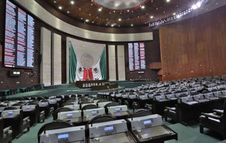 Morena congela en San Lázaro reforma al Infonavit y LFT