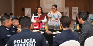 Fortalece gobierno de Isla Mujeres diálogo con sector hotelero para construir el PMD 2024-2027