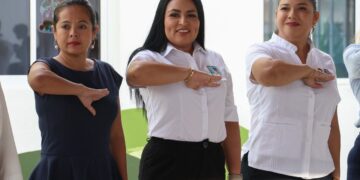 Encabeza Blanca Merari ceremonia cívica en Jardín de Niños