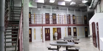 Cuba considera “acto de brutalidad” idea de enviar migrantes a Guantánamo