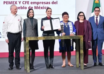 Firma Claudia Sheinbaum reformas secundarias en materia energética