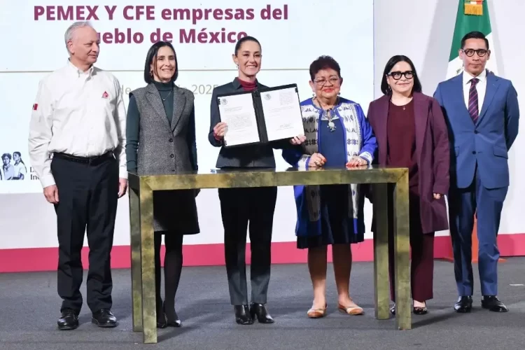 Firma Claudia Sheinbaum reformas secundarias en materia energética