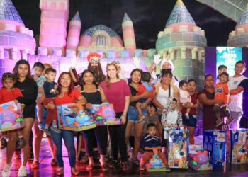 Con éxito celebran el Festival de Día de Reyes en la Zona Continental de Isla Mujeres
