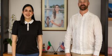 Estefanía Mercado sostiene reunión con el Cónsul de Estados Unidos